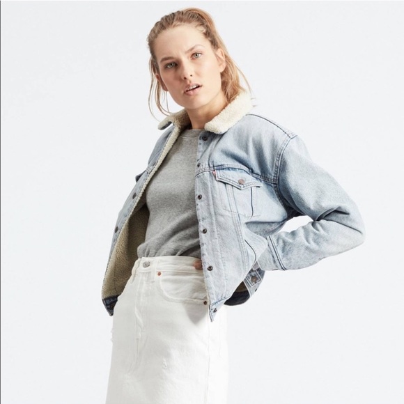 NWT Ex-Boyfriend Sherpa Trucker Jacket Light Wash - Picture 14 of 16